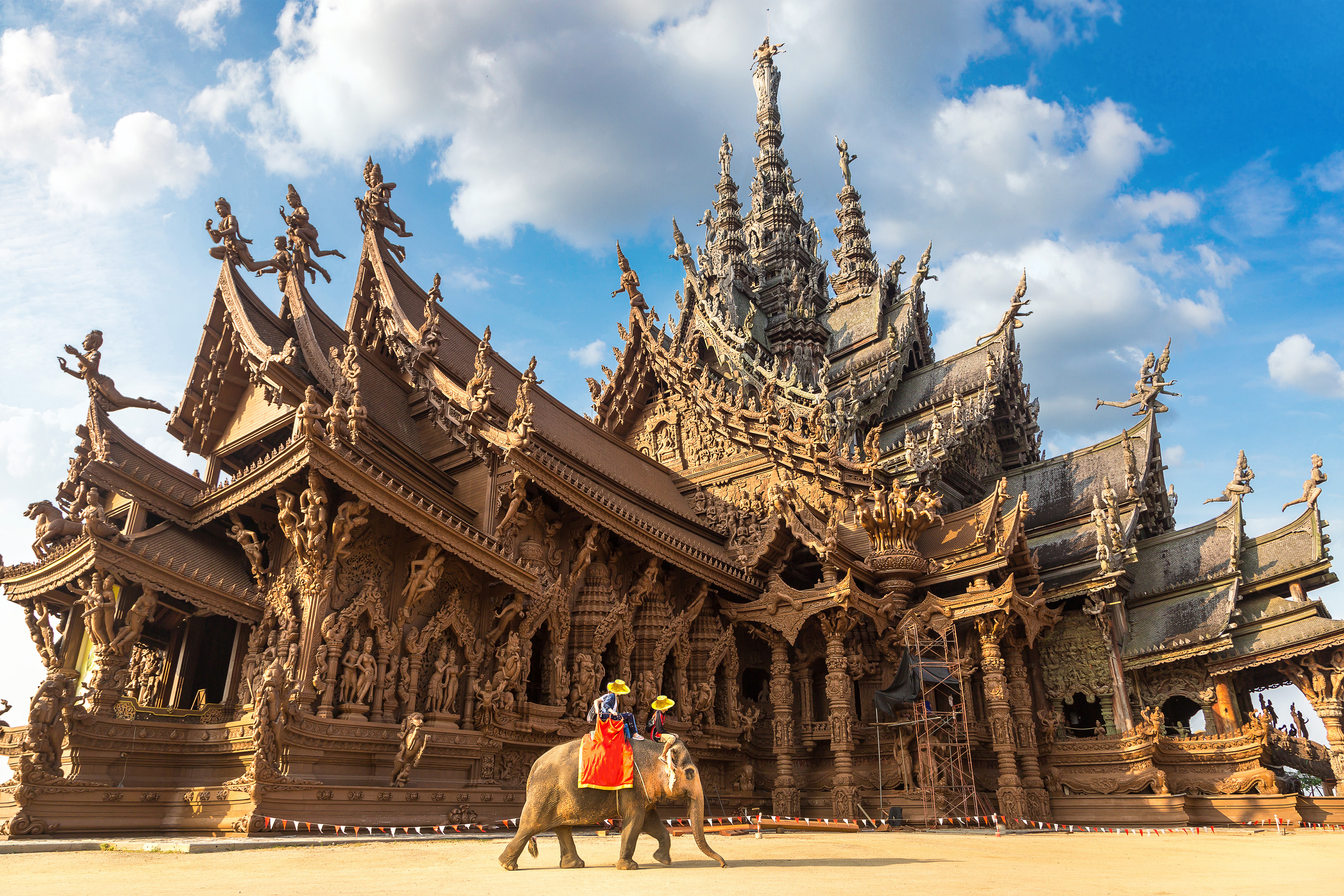 พิพิธภัณฑ์ปราสาทสัจธรรม · 3