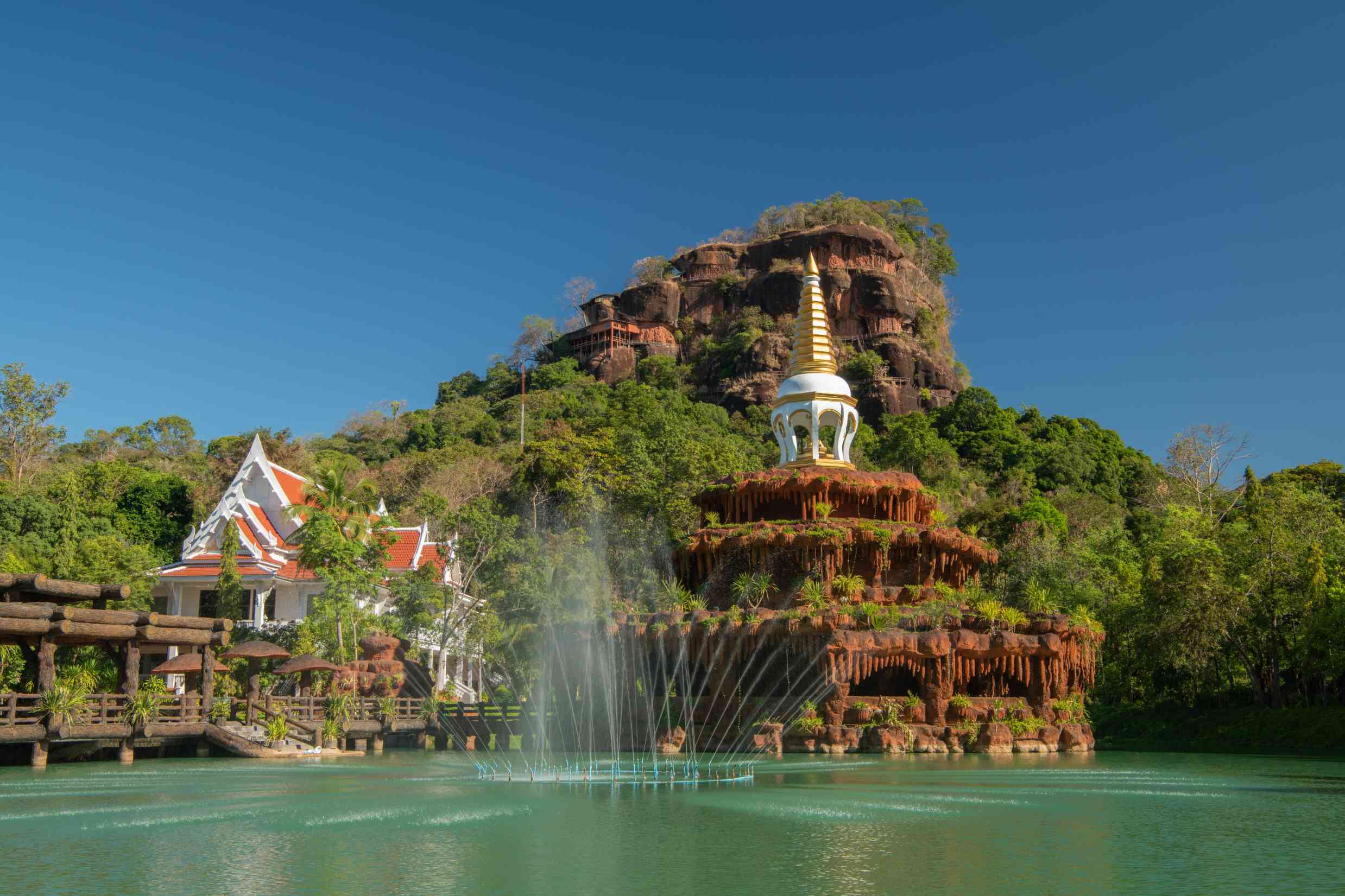 ภูทอก
