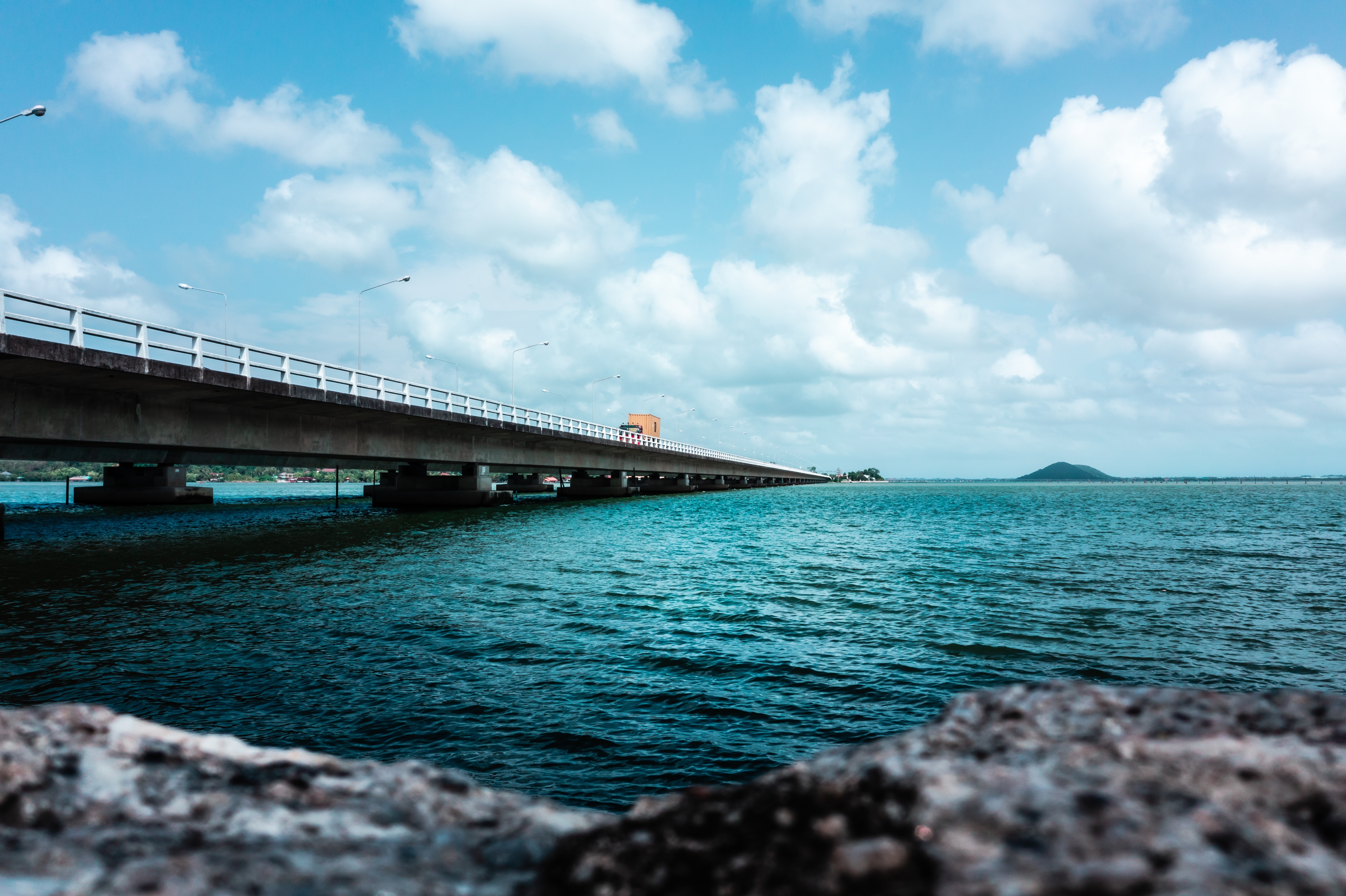 สะพานติณสูลานนท์ · 2