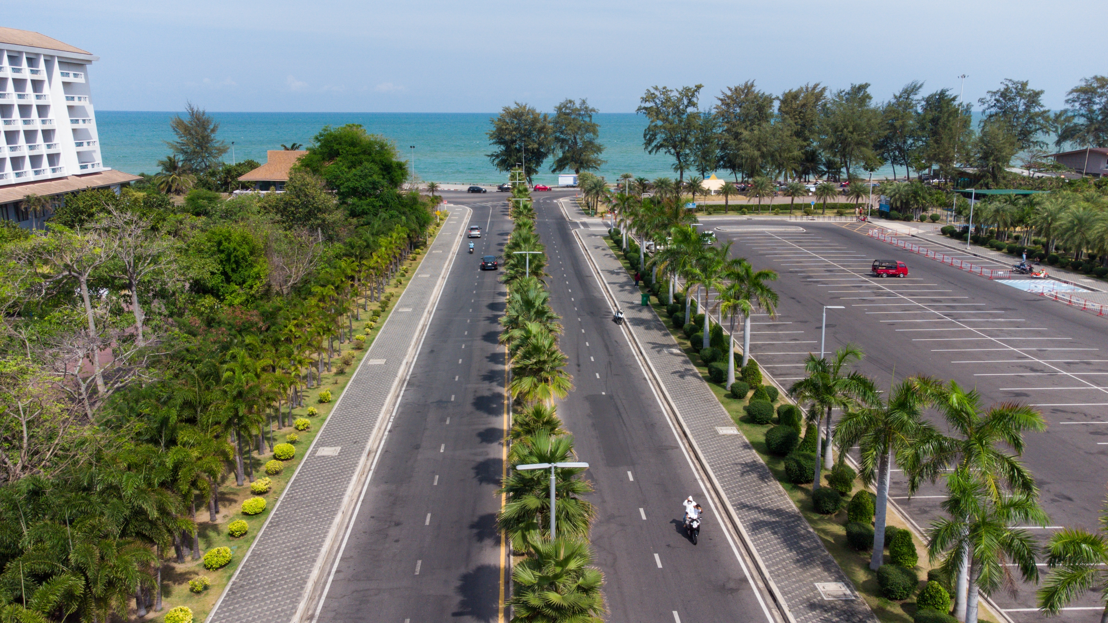 หาดชลาทัศน์ · 4