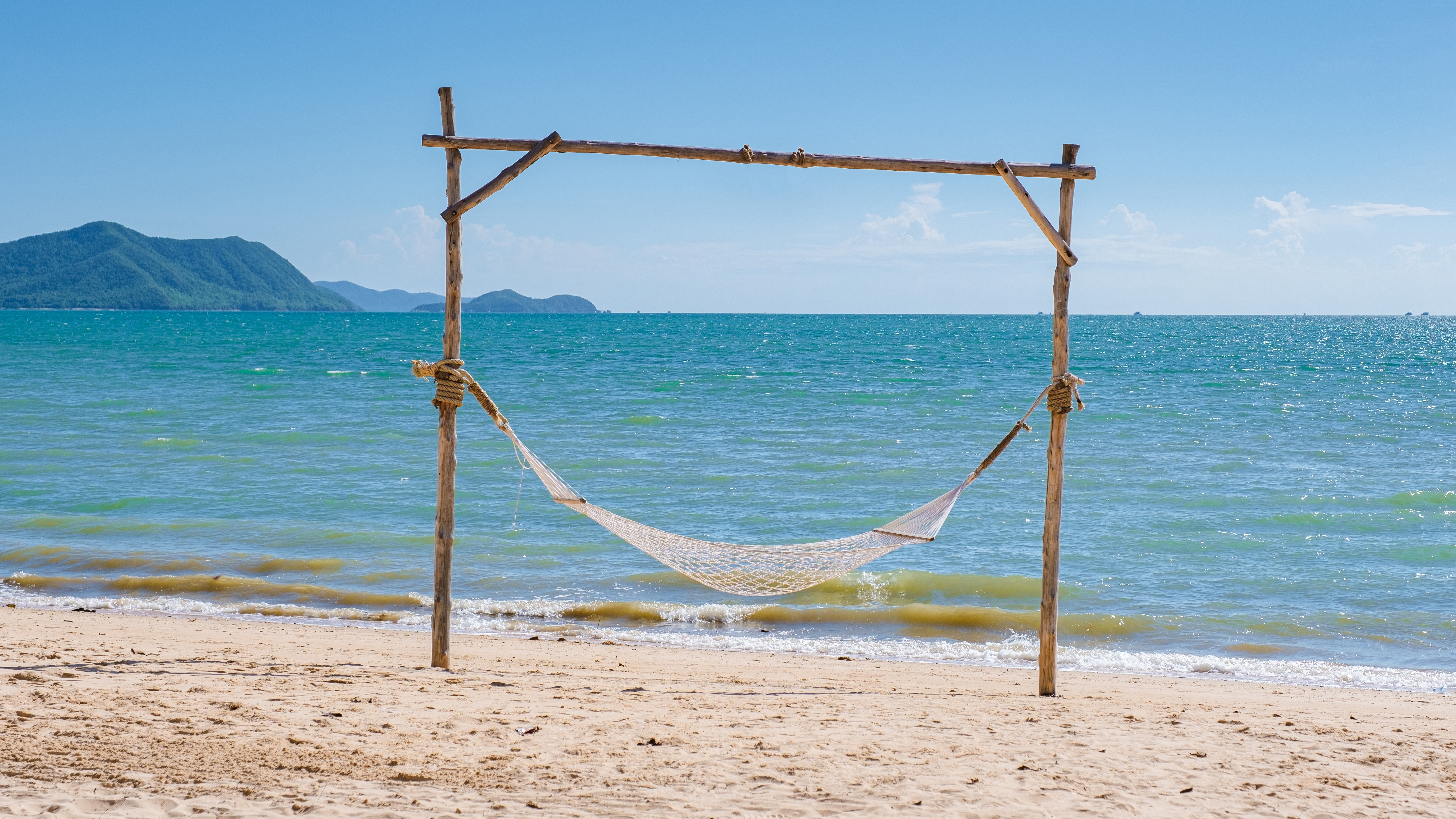 หาดบ้านอำเภอ · 2