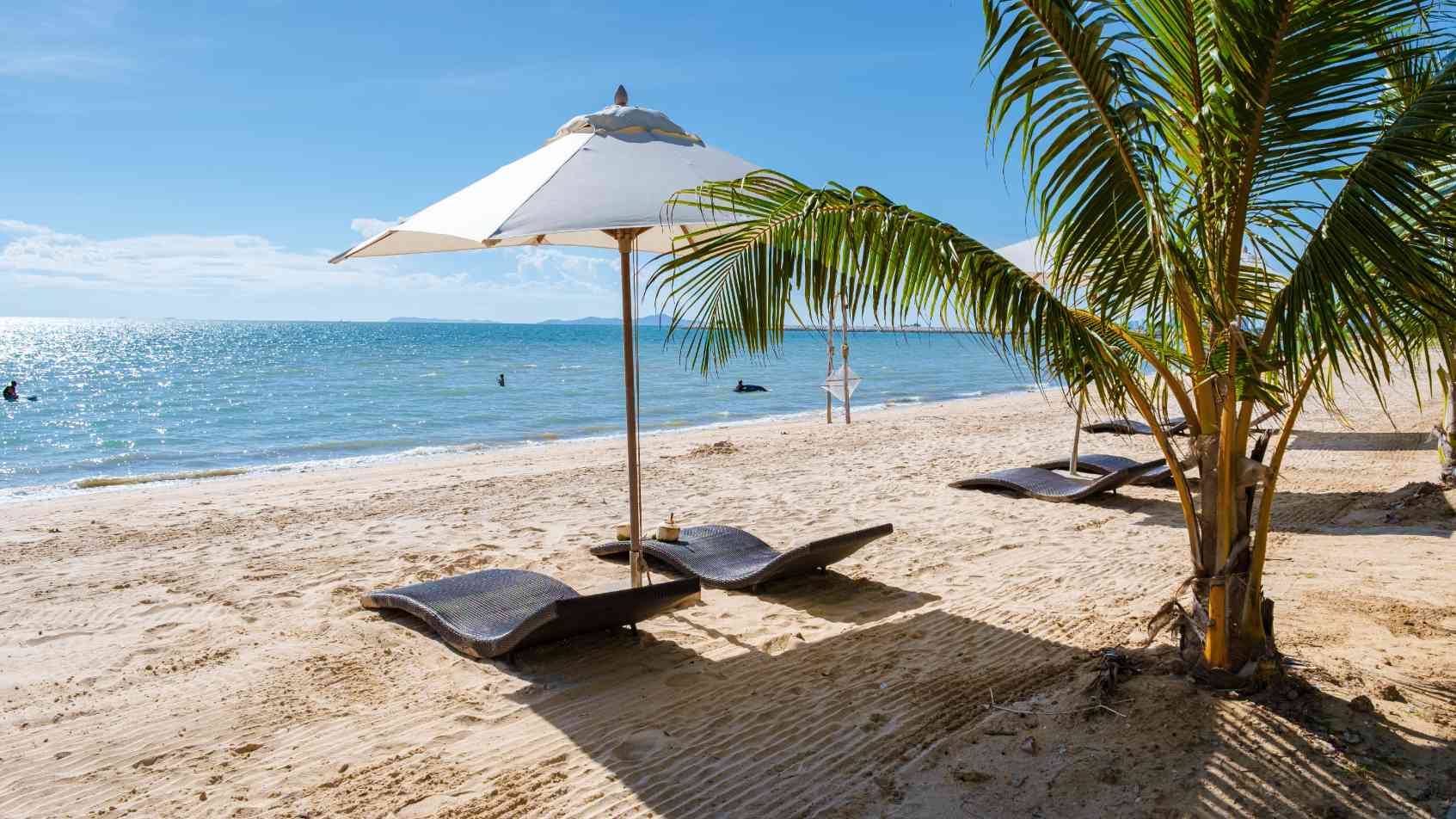 หาดบ้านอำเภอ