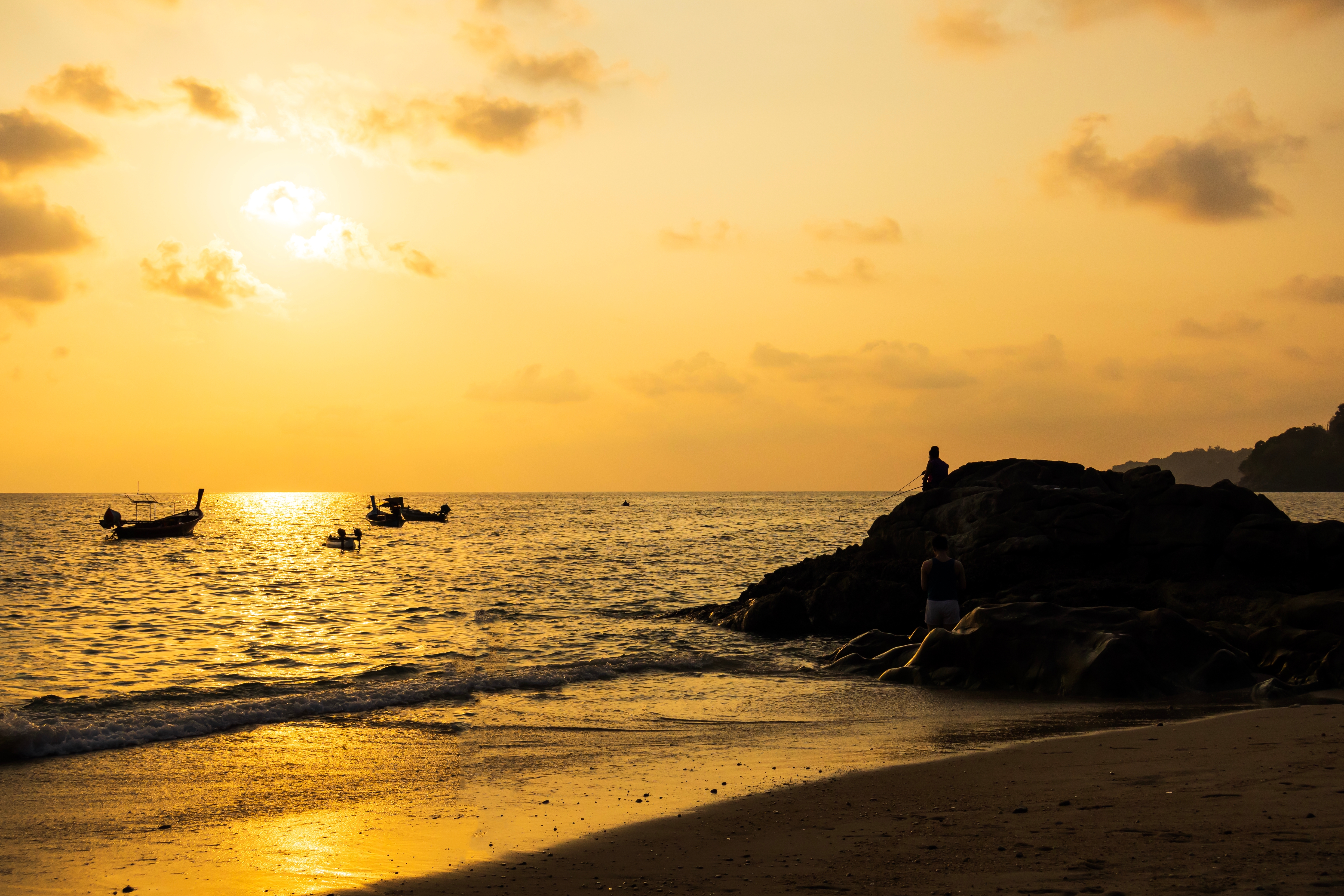 หาดกะหลิม · 3