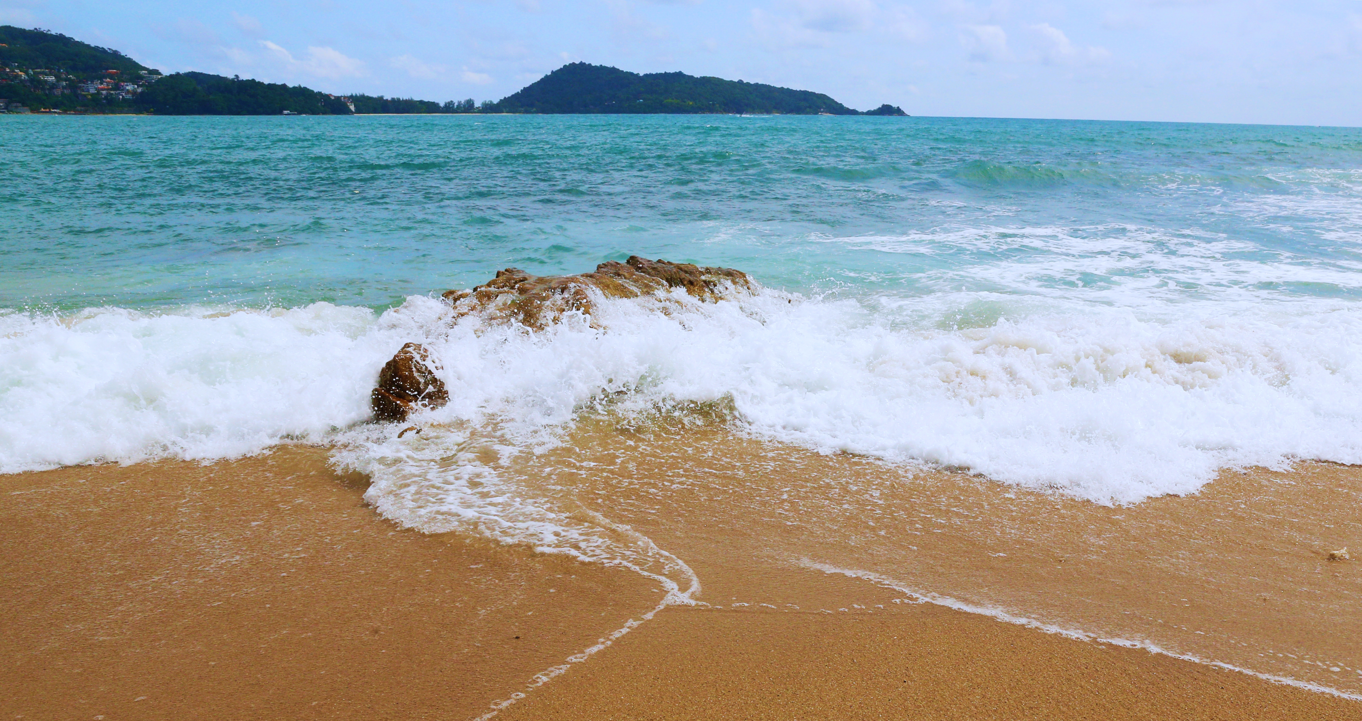 หาดกะหลิม · 2