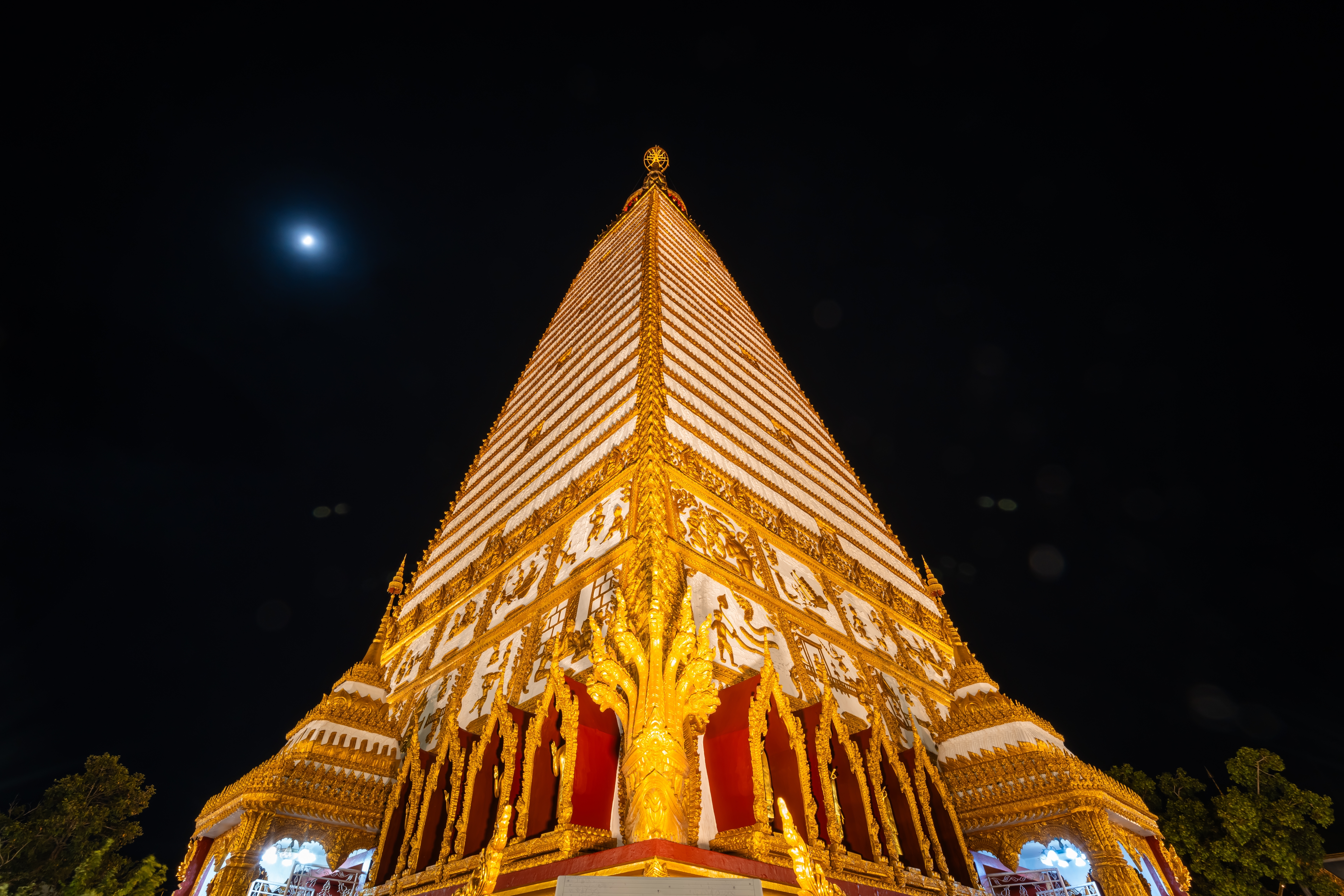 วัดพระธาตุหนองบัว · 2