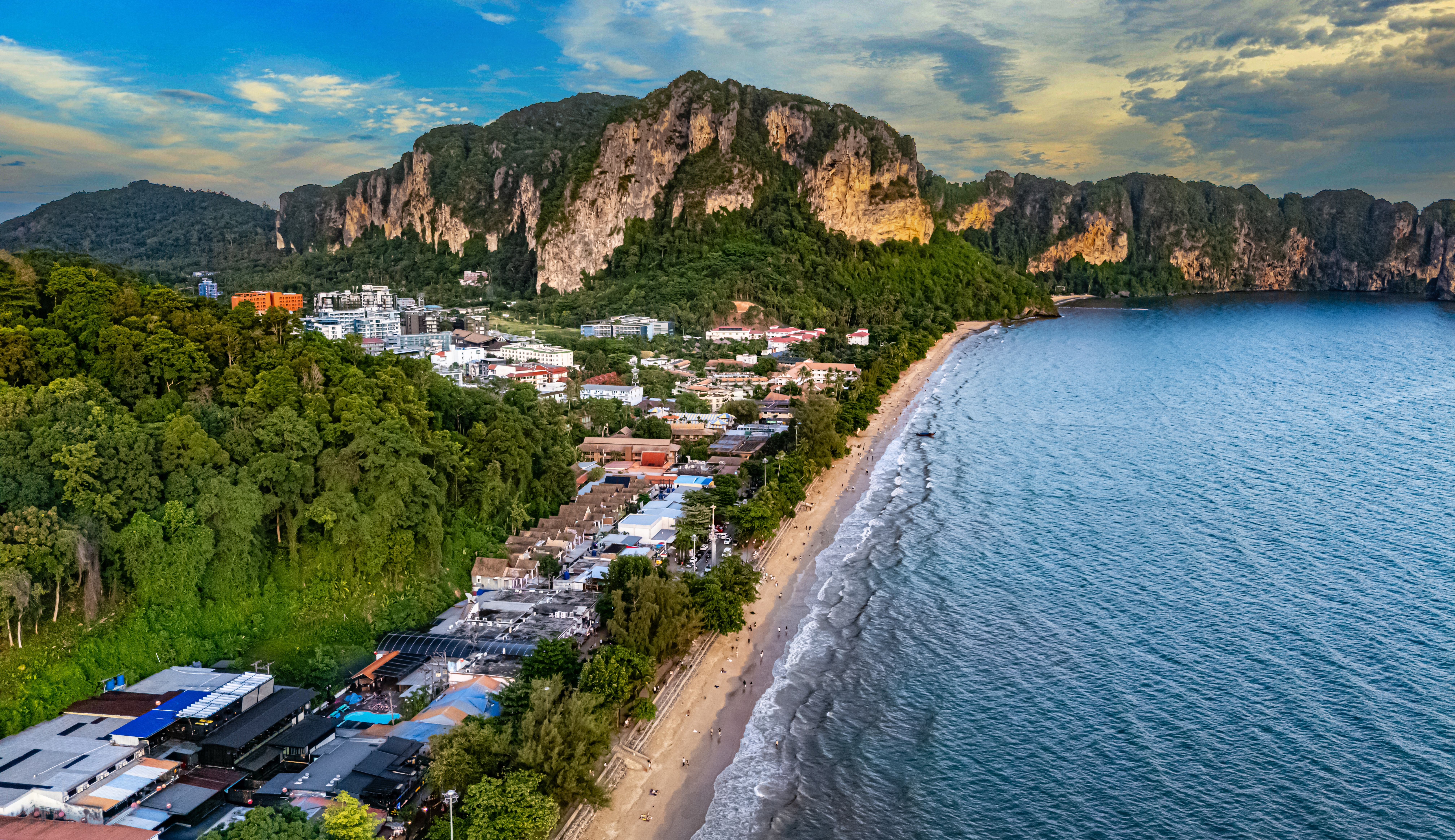 หาดอ่าวนาง · 2