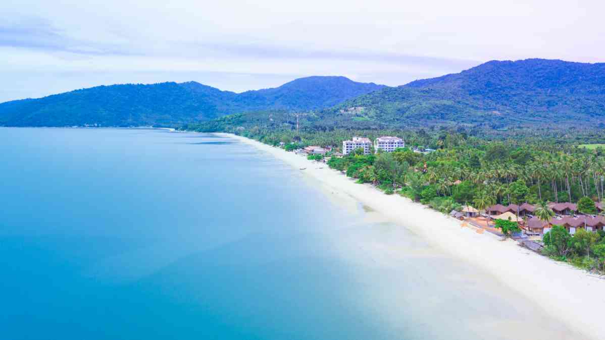 หาดขนอม