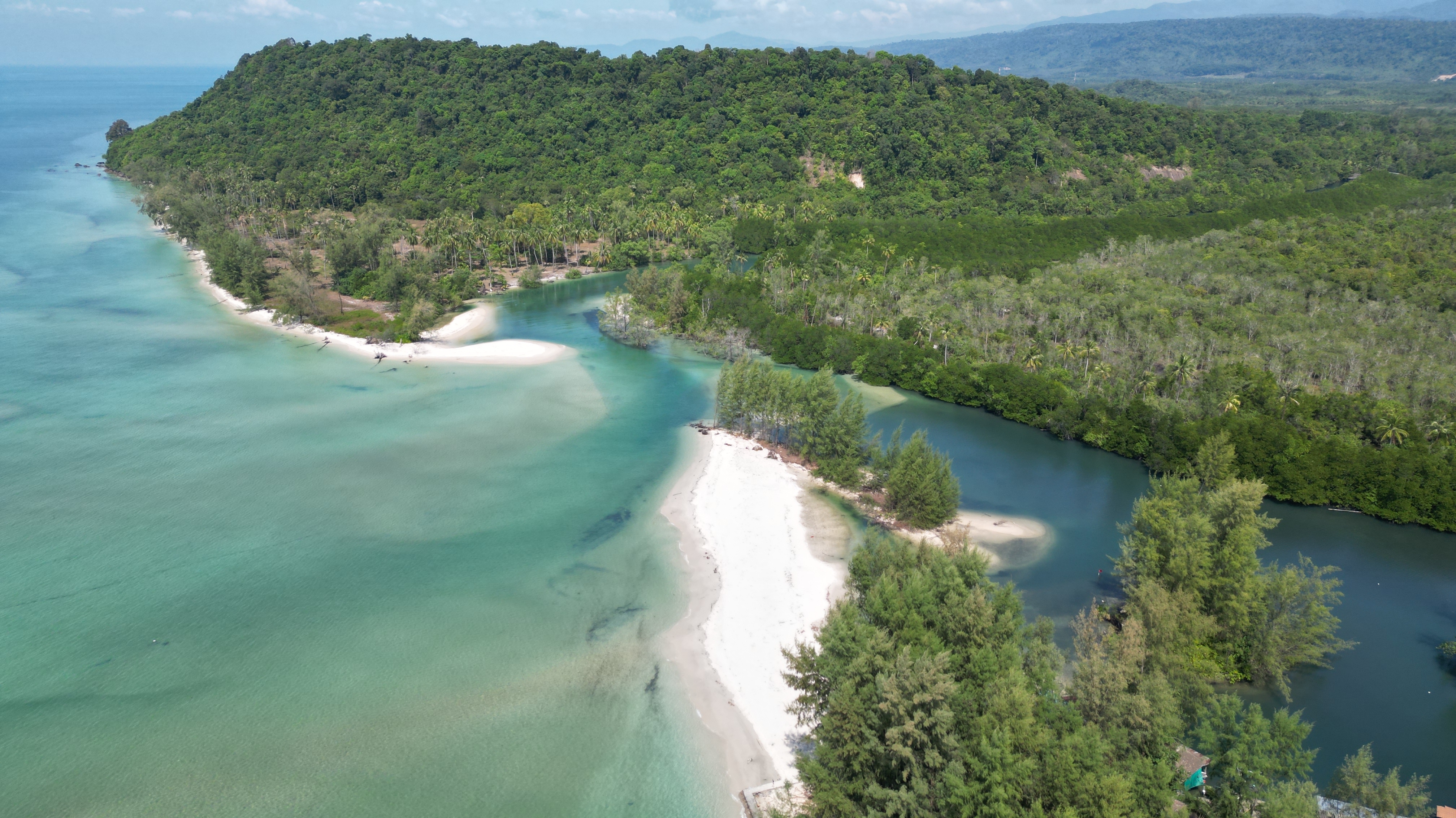 หาดบานชื่น (หาดมะโร) · 2