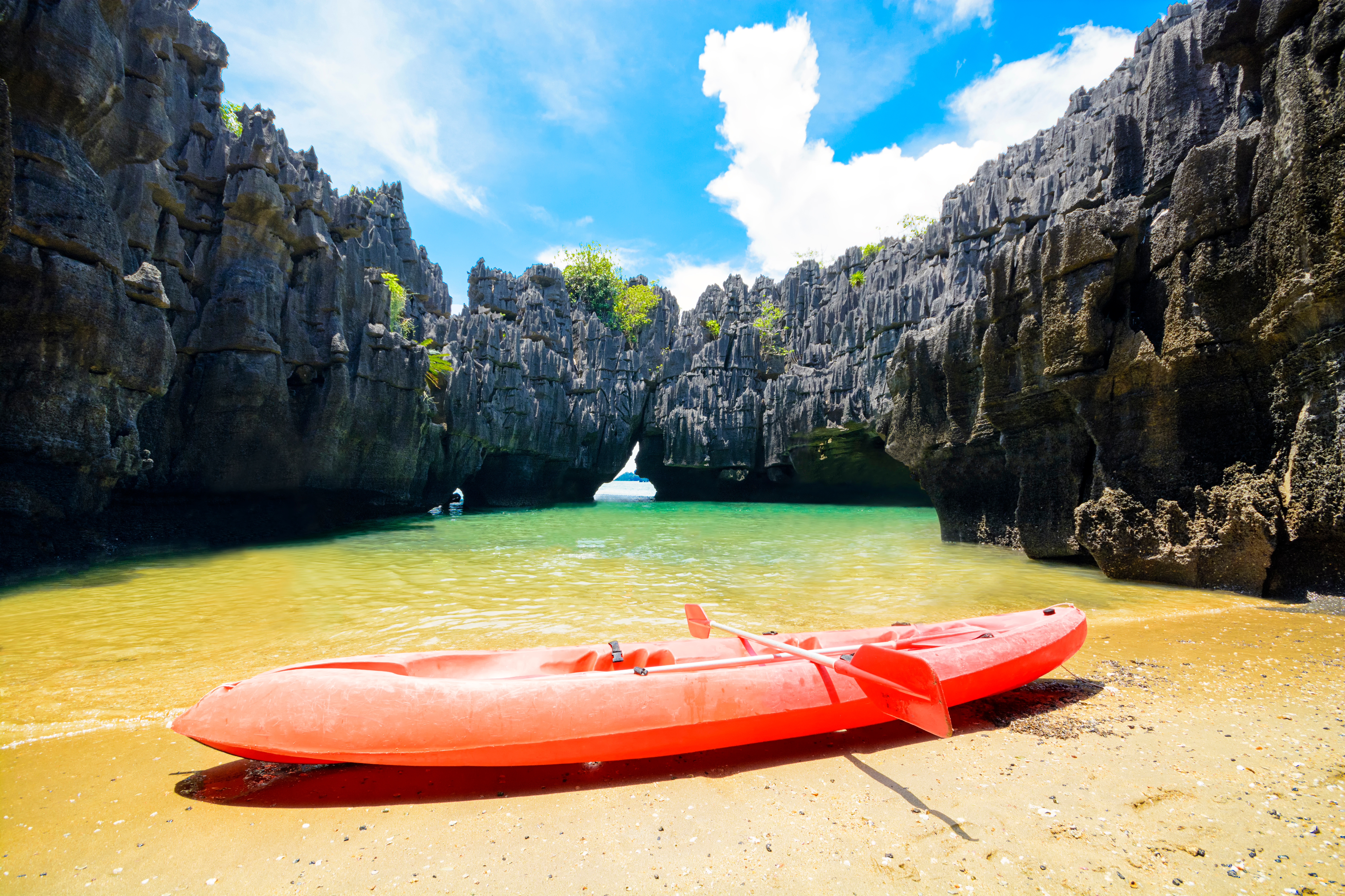 เกาะเขาใหญ่และปราสาทหินพันยอด · 3